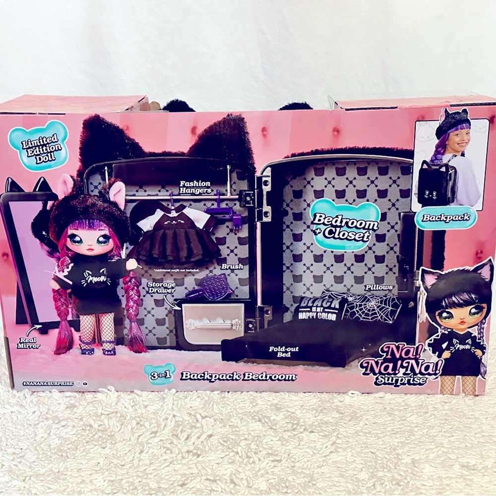 Na! Na! Na! Surprise 3-in -1 BackPack Bedroom Playset Tuesday Meow Doll NIB